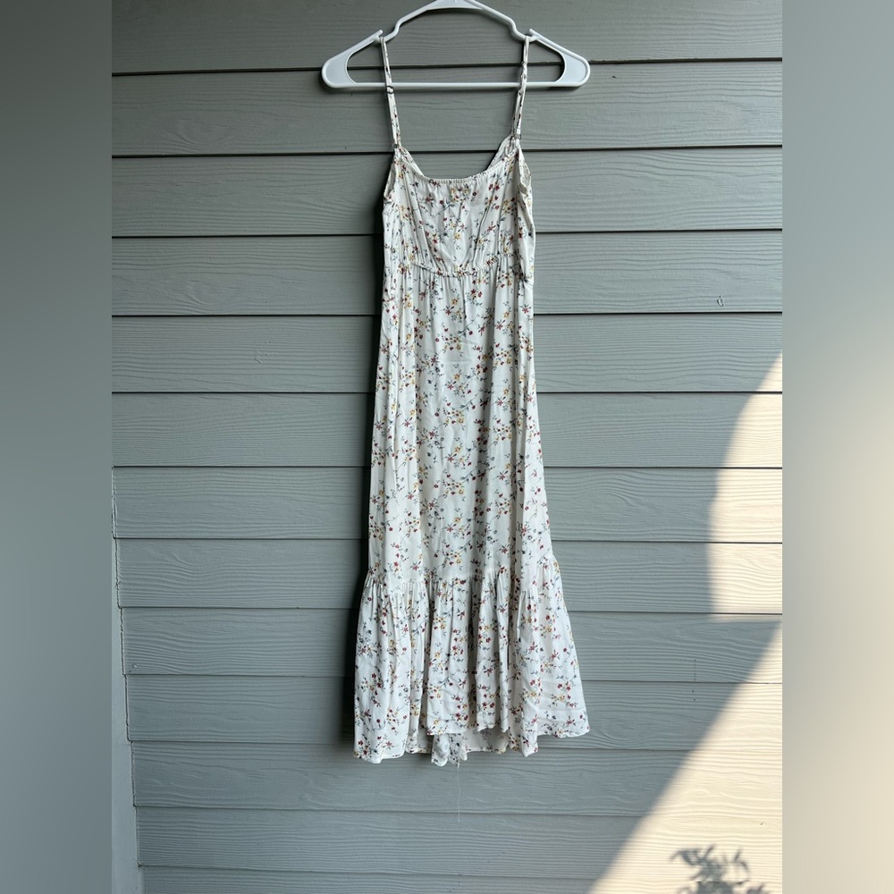 White Floral Maxi Dress - Picture 3 of 4